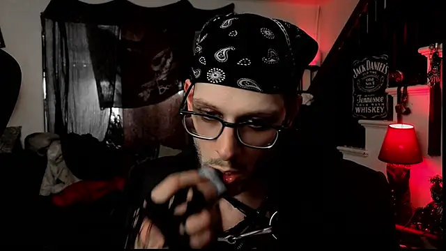 Chatroom XXX en direct de MasterDaddyCool