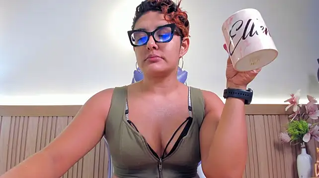 دردشة Kaira_mosse الجنسية المباشرة
