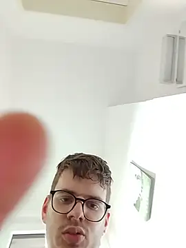 DesertedMonoxide live XXX chat
