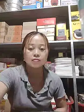Yee_Yee1 Chat XXX in diretta
