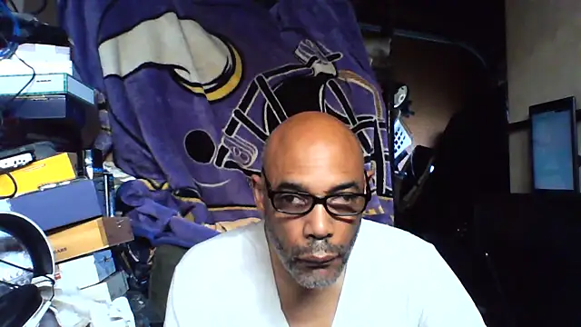 A_CIGAR_MAN's Webcam Show