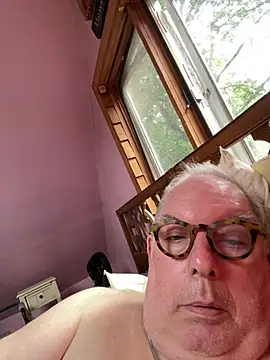 CharlieWeaver22 Live XXX-chat