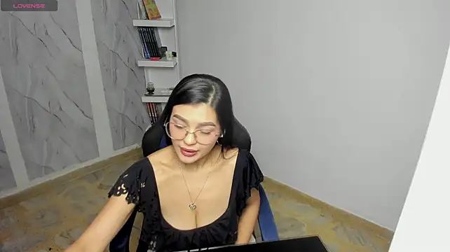 Chat +18 de alayasmile ao vivo
