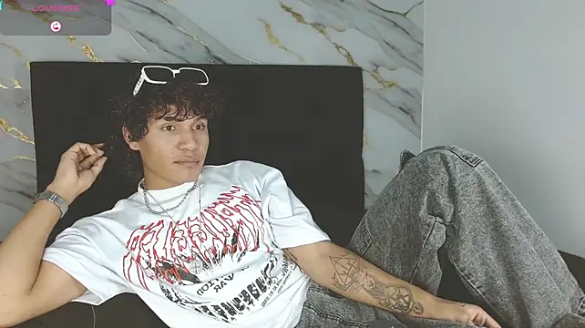 MaximilianRoth 라이브 XXX 채팅