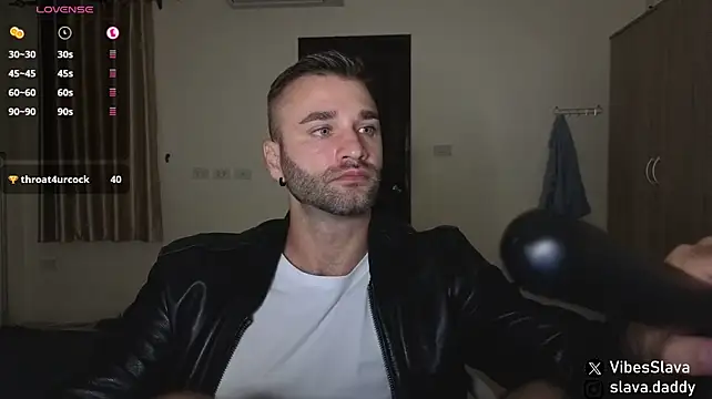 DaddySlava Adlı Modelin Canlı XXX Sohbeti