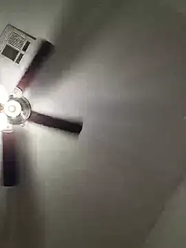 SkilfulSmoulder Webcam show