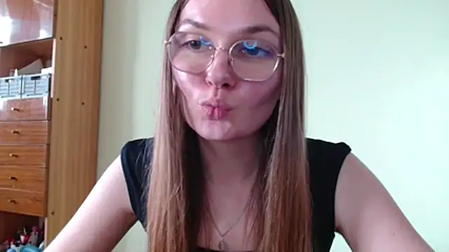 دردشة LooveELLYx الجنسية المباشرة