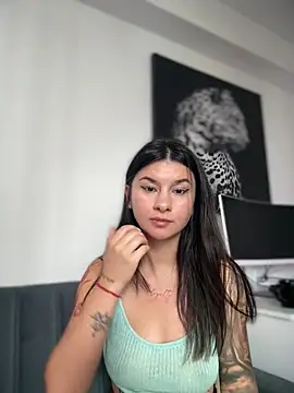 DramaQueen__ Live XXX-Chat