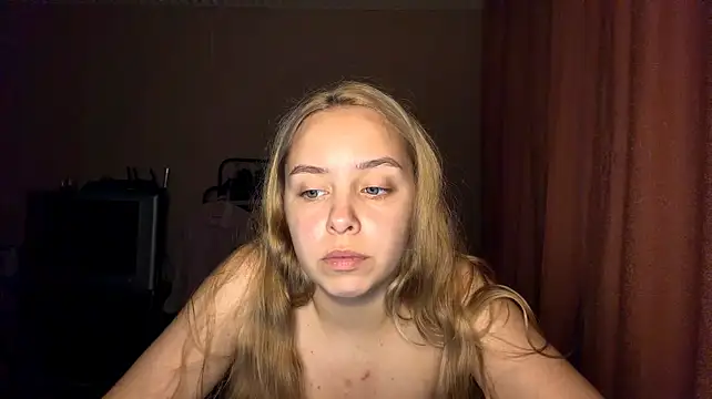 MadisonBuckaloo Adlı Modelin Canlı XXX Sohbeti