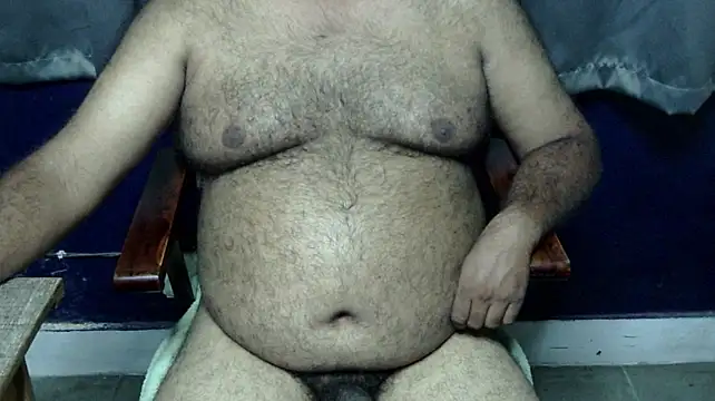 hairysubcub_70n Webbikameraesitys