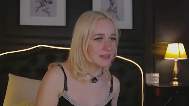 EmmaLaurentis 라이브 XXX 채팅
