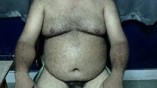 hairysubcub_70n Webbikameraesitys