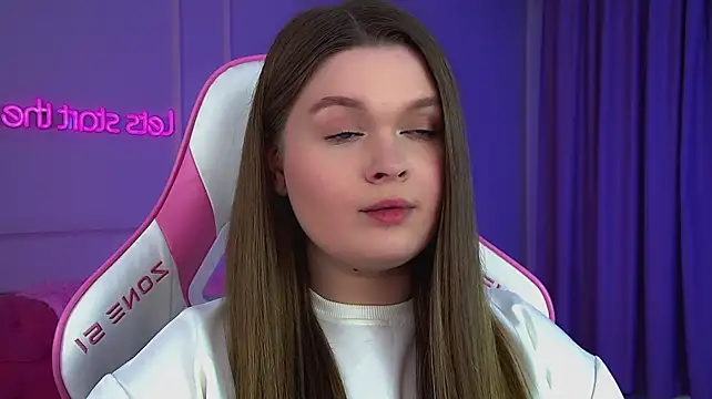 CrystalLyons Chat XXX in diretta