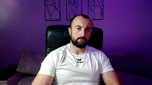 brindlefly6969 Adlı Modelin Canlı XXX Sohbeti