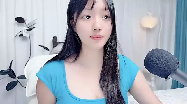 Winnie666999 Adlı Modelin Canlı XXX Sohbeti