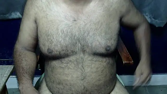 hairysubcub_70n Webbikameraesitys