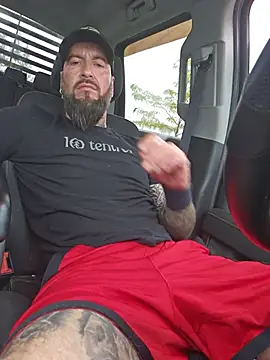 Czat XXX na żywo – Beardedtattood
