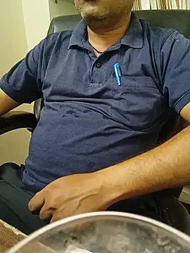 Desi_couple85 即時 XXX 聊天
