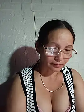 צ'אט XXX בשידור חי של Sexy_cum123