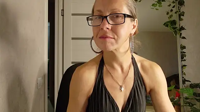 LioraWeiss' Live XXX Chat