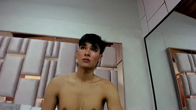 MiaBuny élő XXX-chatje