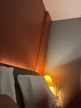 DarkDesin's Live XXX Chat