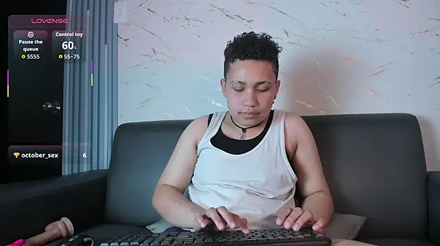 BullSmoke19 live XXX chat