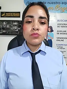 Chat +18 de MAYE__13 ao vivo