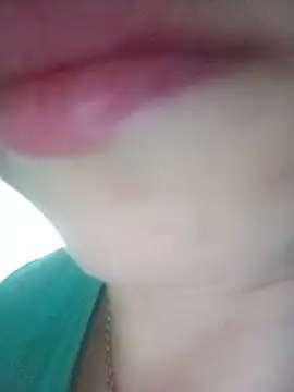 XXX chat uživo modela MirandaSummer2