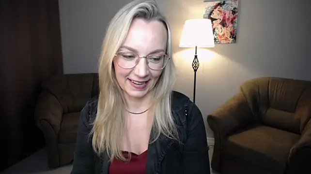 Chat +18 de Ava_Elior ao vivo