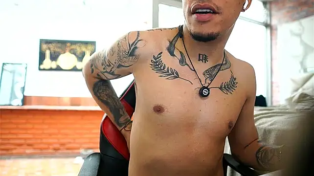 Chat +18 de AlphaMasterXxx ao vivo