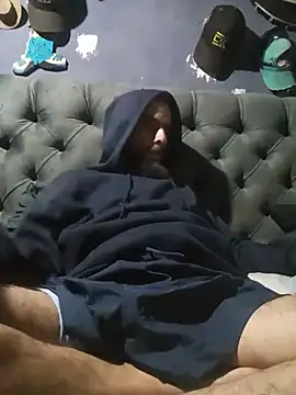 Show modela Hairy_mannn2 na web-kameri