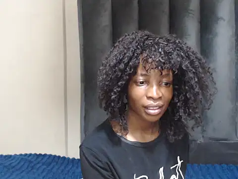 TinyTroubleXXXXX Live XXX-chat