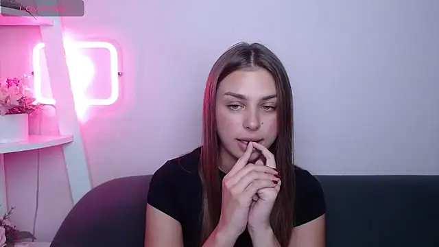 MilanaAngelAs' Live XXX Chat