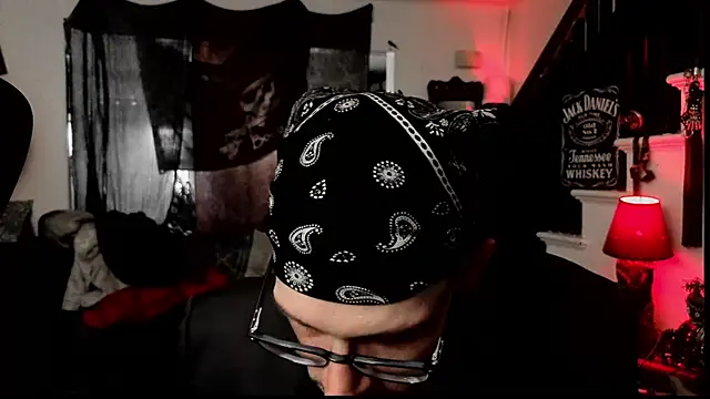 MasterDaddyCool's Live XXX Chat