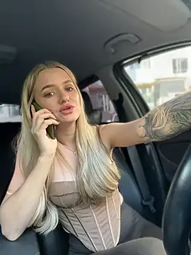 Devill_Angel_ élő XXX-chatje