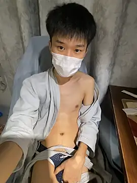 Zhang_yiovoのライブXXXチャット