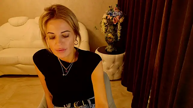แชท XXX สดของ NellyBloom