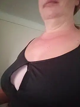 Saysomething3's Live XXX Chat