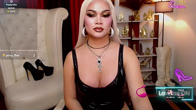 دردشة PrettyCockAthena الجنسية المباشرة
