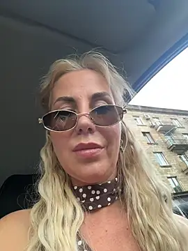 LisaMurr live XXX chat
