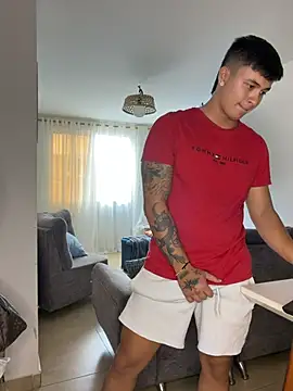 Christopher_strongg élő XXX-chatje