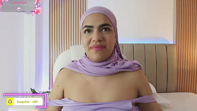 Umarani_ Adlı Modelin Canlı XXX Sohbeti