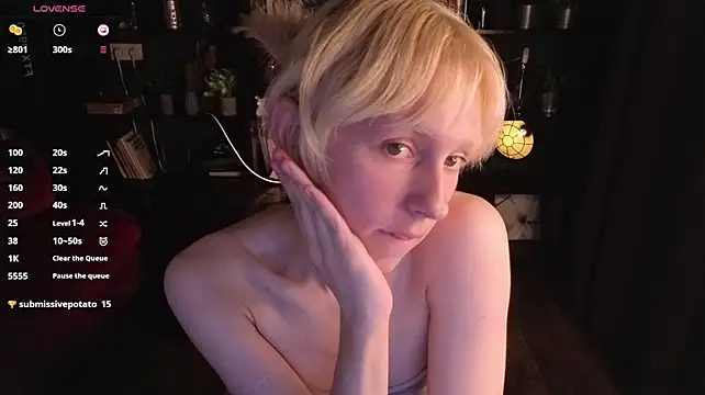 holyedwardn Live XXX chat