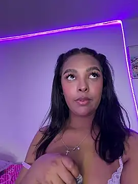Chat +18 de MIAROGERSSS ao vivo