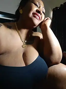 MONSTERTITS44DDD XXX чат на живо