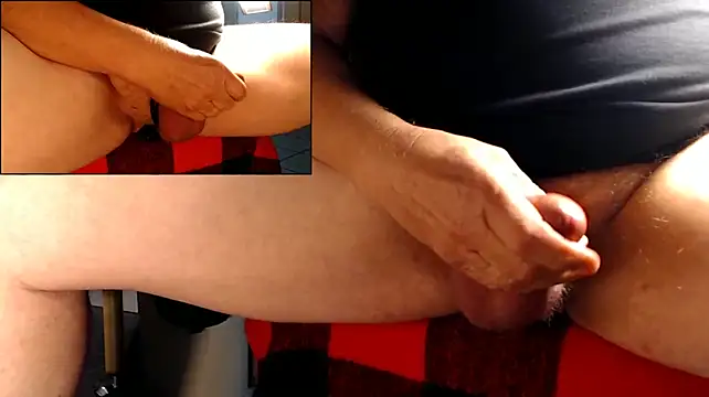 Chatroom XXX en direct de Edging_Mike
