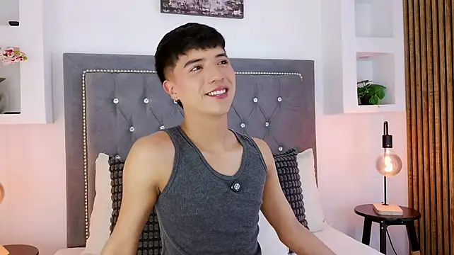 Chatroom XXX en direct de Keen_Nico