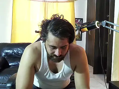 aronmiller404 Live XXX-Chat