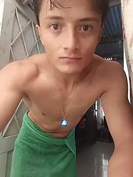 Davitfitnosuke Adlı Modelin Canlı XXX Sohbeti